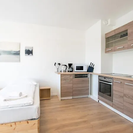 T&k - - 22 Min Messe Dus & Airport Dus * Κρέφελντ