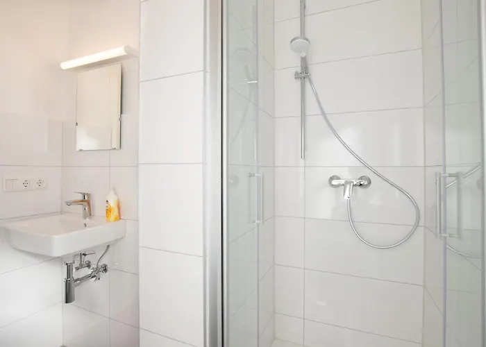 T&k - - 22 Min Messe Dus & Airport Dus *