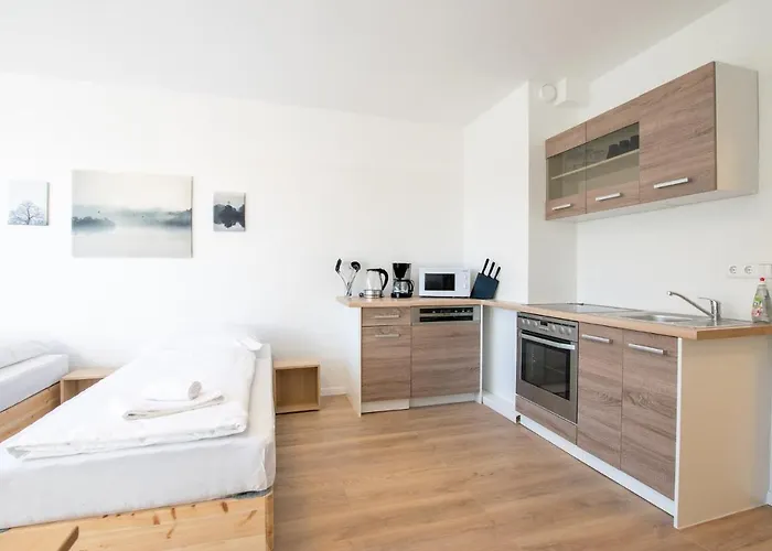 T&k - - 22 Min Messe Dus & Airport Dus * 크레펠트